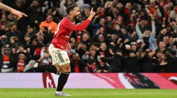 مانشستر يونايتد يعزز دفاعه بامتياز كونيا في أول ظهور رسمي مع الفريق